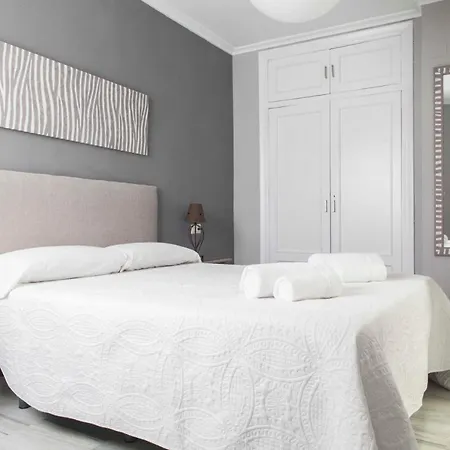 Charming With Free Parking In Center Lejlighed